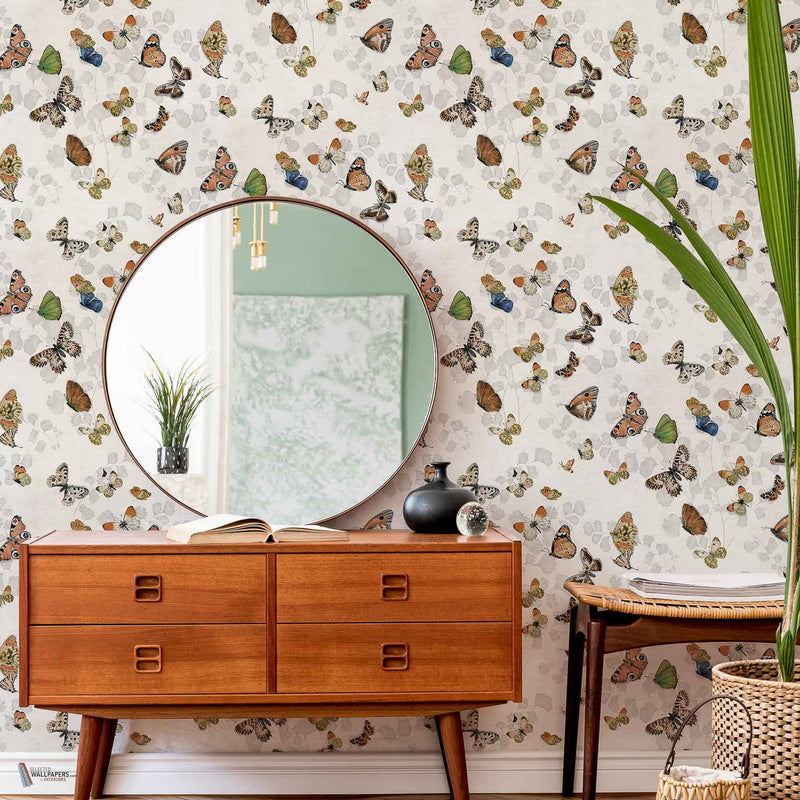 Magic Butterflies behang in Linen van Coordonne — interieur