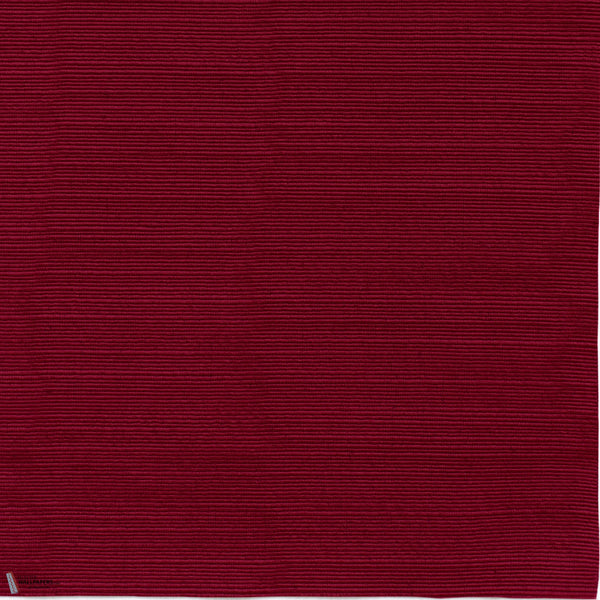 Iris Wall behang in Bordeaux van Dedar