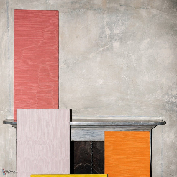 Iris Wall behang in Fenicottero van Dedar — interieur