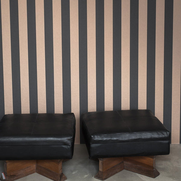 Serenissima Wall behang in Tiramisu van Dedar — interieur