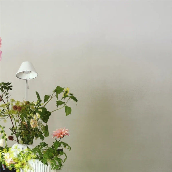Coquelicot Ombre Tapete von Designers Guild sfeerbeeld