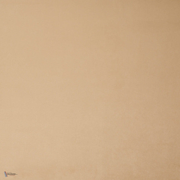 Suedine behang in Light Beige van Dutch Walltextile Company