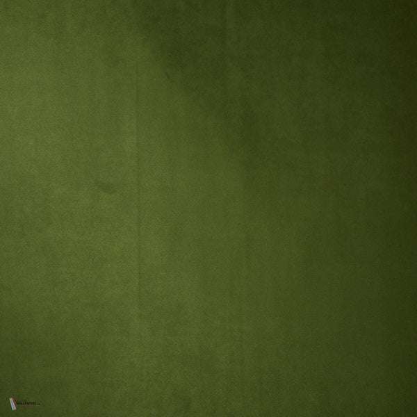 Suedine behang in Moss Green van Dutch Walltextile Company