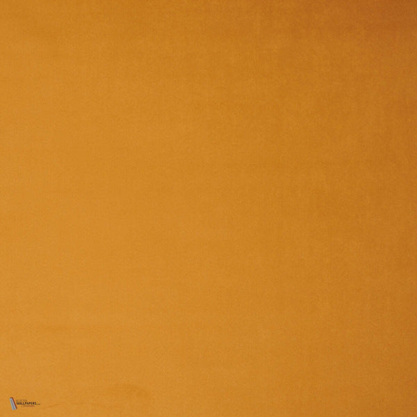 Suedine behang in Peach van Dutch Walltextile Company