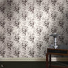 London Rose Traditional behang van House of Hackney — interieur