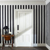 Mono Stripe behang van House of Hackney — interieur