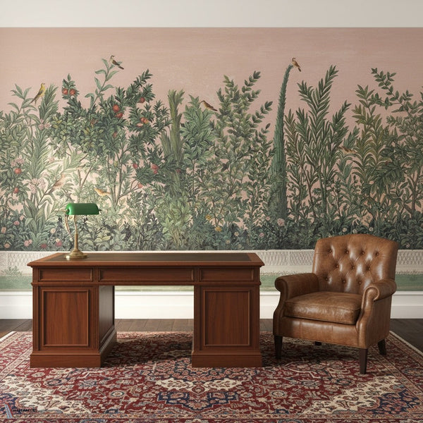 Livias Garden Tapete von Iksel — inszeniert in einem klassischen Interieur