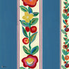 Dainty Flowering behang in Azure van Mind the Gap