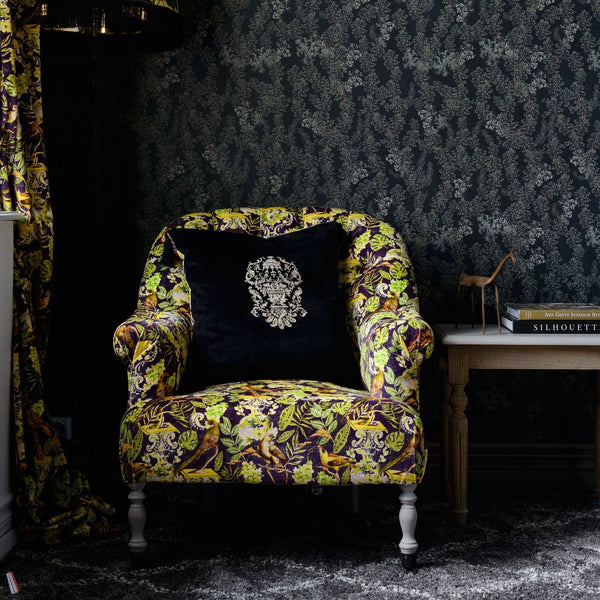 Dark Leaves behang van Mind the Gap — interieur