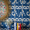 Elysia Ikat papier peint de Mind the Gap — intérieur