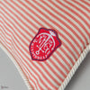 Rhubarb Stripe coussin de Mind the Gap — détail