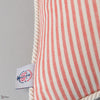 Rhubarb Stripe coussin de Mind the Gap — détail