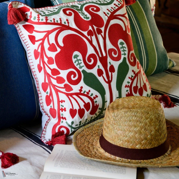 Transylvanian Suzani coussin de Mind the Gap — ambiance