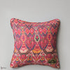 Uzbek Ikat Kissen in Red/Pink von Mind the Gap