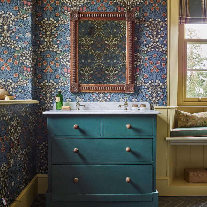 Blackthorn papier peint en Indigo de Morris & Co