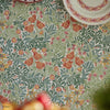 Bower behang in Herball/Weld van Morris & Co
