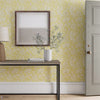 Chrysanthemum Toile behang in Weld van Morris & Co