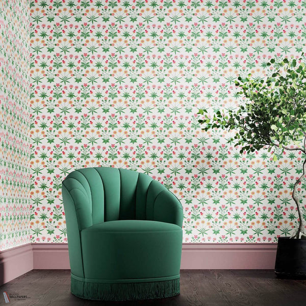 Daisy wallpaper in Strawberry Fields by Morris & Co