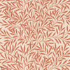 Emery's Willow behang in Chrysanthemum Pink van Morris & Co