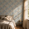 Golden Lily papel pintado en Blue de Morris & Co
