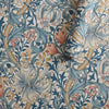 Golden Lily papel pintado en Blue de Morris & Co
