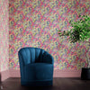 Golden Lily papier peint en Pink Fizz de Morris & Co