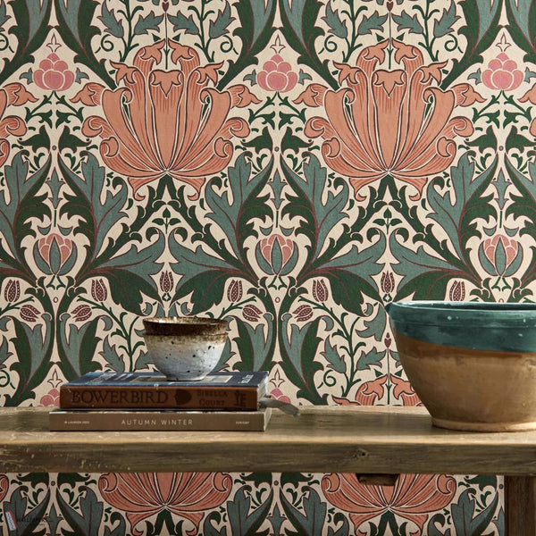 Helena behang in Peach/Teal van Morris & Co