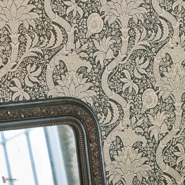 Indian behang in Stone/Linen van Morris & Co