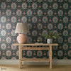 Iris & Rose Tapete in Indigo/Thyme von Morris & Co