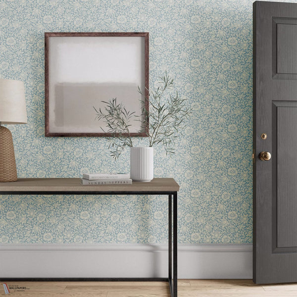 Mallow behang in Powder Blue van Morris & Co