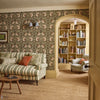 Pimpernel papier peint en Walnut/Sage de Morris & Co