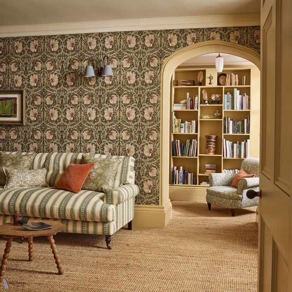 Pimpernel papier peint en Walnut/Sage de Morris & Co