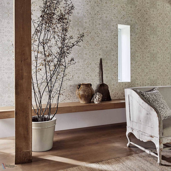 Pure Net Ceiling behang in Charcoal/Gold van Morris & Co