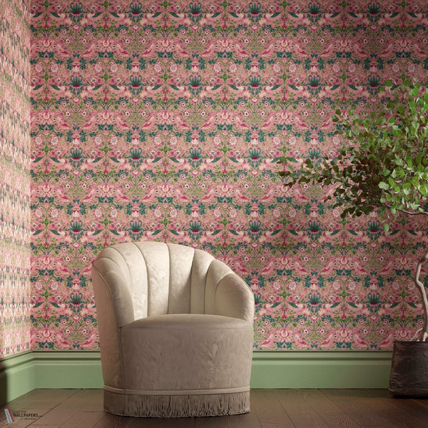 Strawberry Thief papel pintado de Morris & Co
