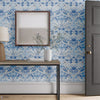 Strawberry Thief papel pintado en Woad de Morris & Co