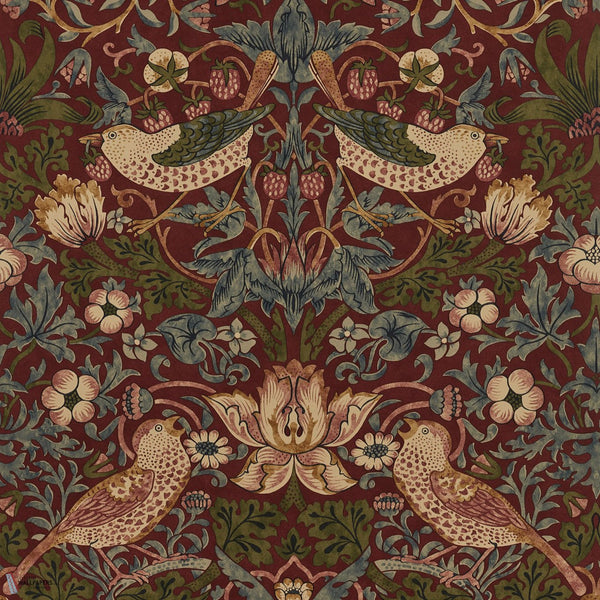 Strawberry Thief papel pintado en Wine de Morris & Co