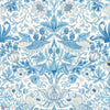 Strawberry Thief papel pintado en Woad de Morris & Co