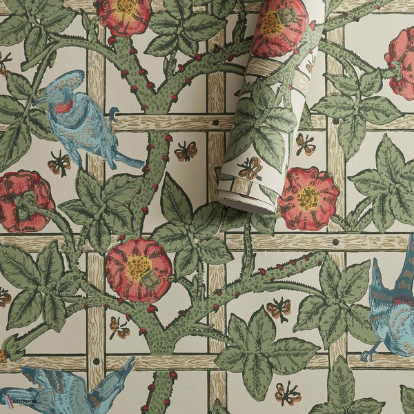 Trellis carta da parati in Sage/Rose di Morris & Co