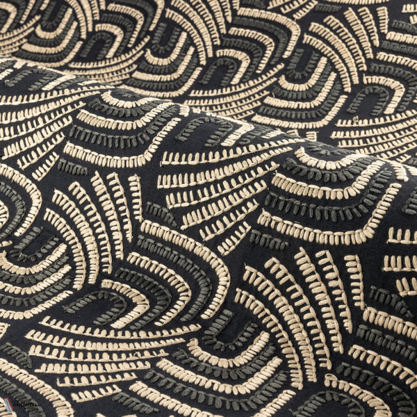 Piquey wallpaper in Noir Taupe by Casamance