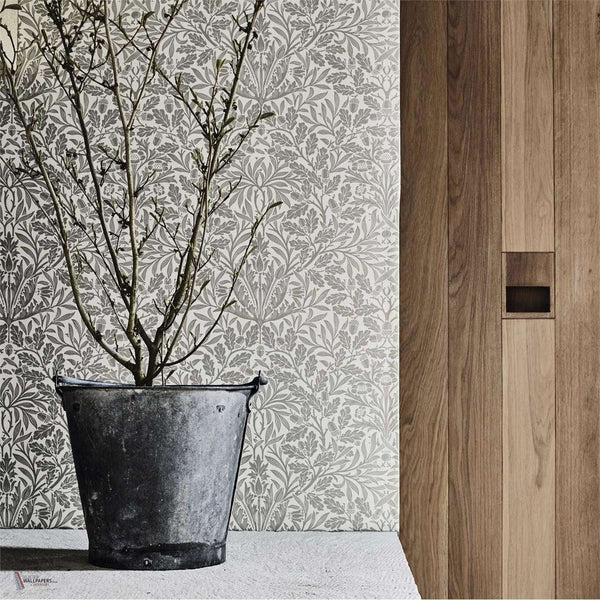 Pure Acorn wallpaper van Morris & Co