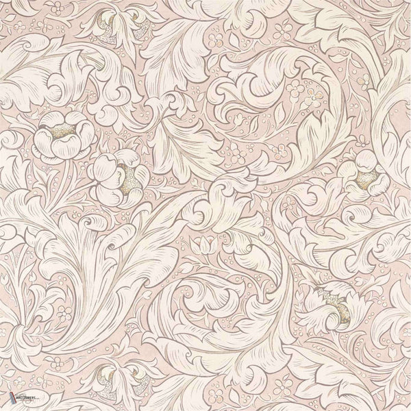 Pure Bachelor's Button behang in Sea Pink van Morris & Co