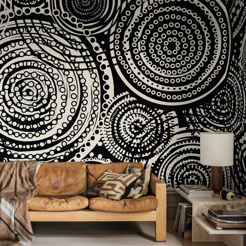 The Log Black And White behang in Black and White van Daisy James — interieur
