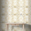 The Link Tapete in Gold van Daisy James — interieur