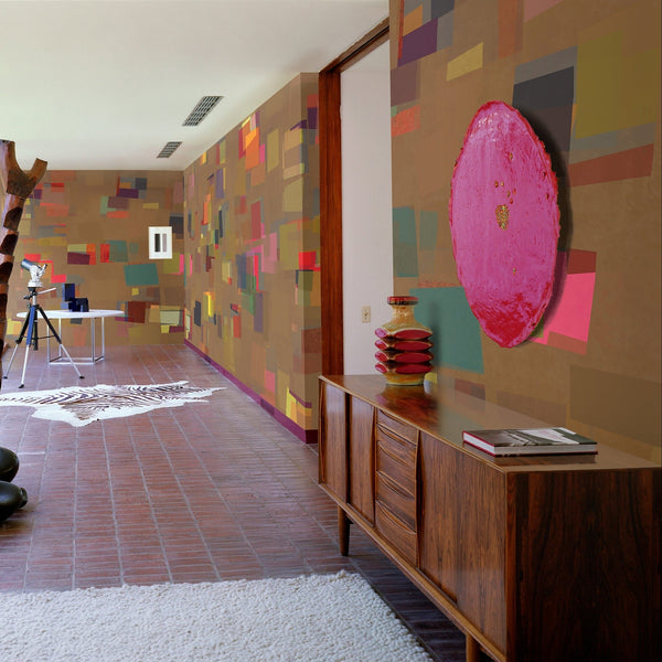 The Blend wallpaper in Aubergine van Daisy James — interieur