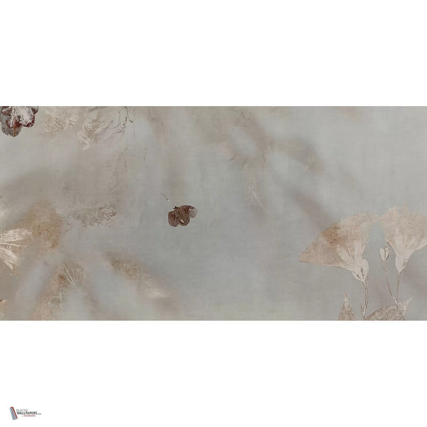 Ophelia Grace behang in Sand Grey van Tecnografica — volledig ontwerp