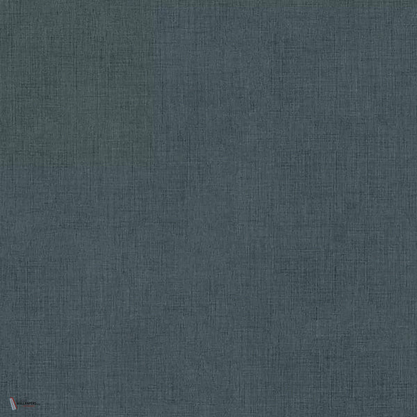 Out of the Woods behang in Canvas Blue van Tecnografica — kleurstaal
