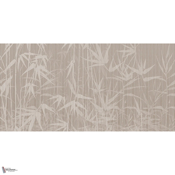 Sun-Tzu Oasis Tapete in Earthy Brown A von Tecnografica — Gesamtdesign
