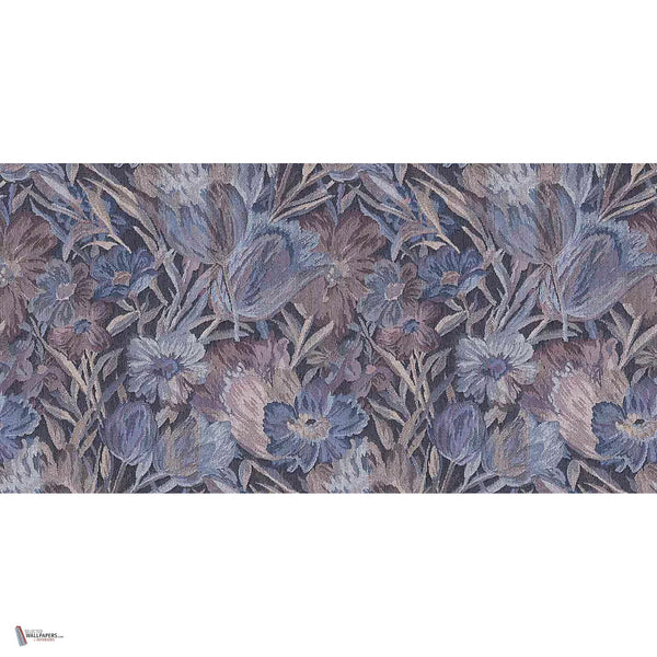 Weft Garden behang in Violet van Tecnografica — volledig ontwerp