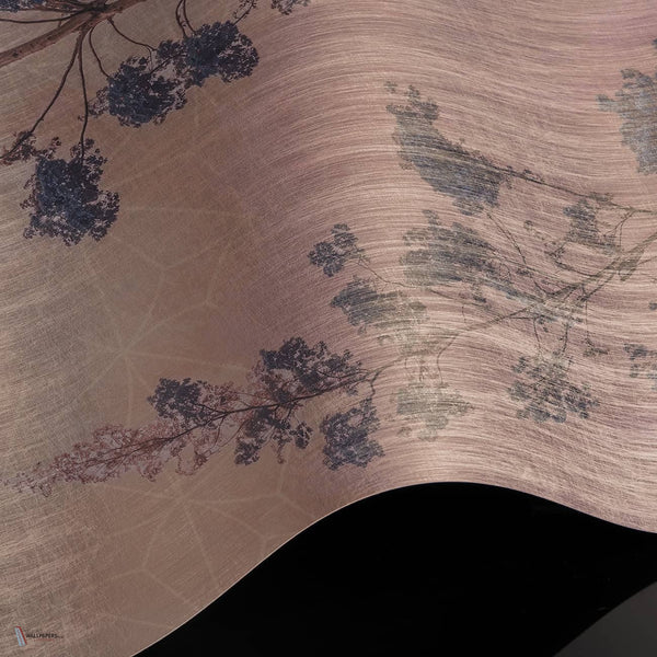 Dust & Petals Tapete Premium Silk Silver Tapete in T11107 von Tuskara