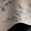 Dust & Petals Tapete Raw Vinyl Tapete in T11108 von Tuskara